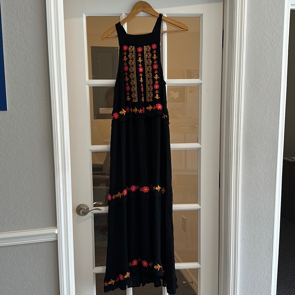 THML SIZE MEDIUM NWT